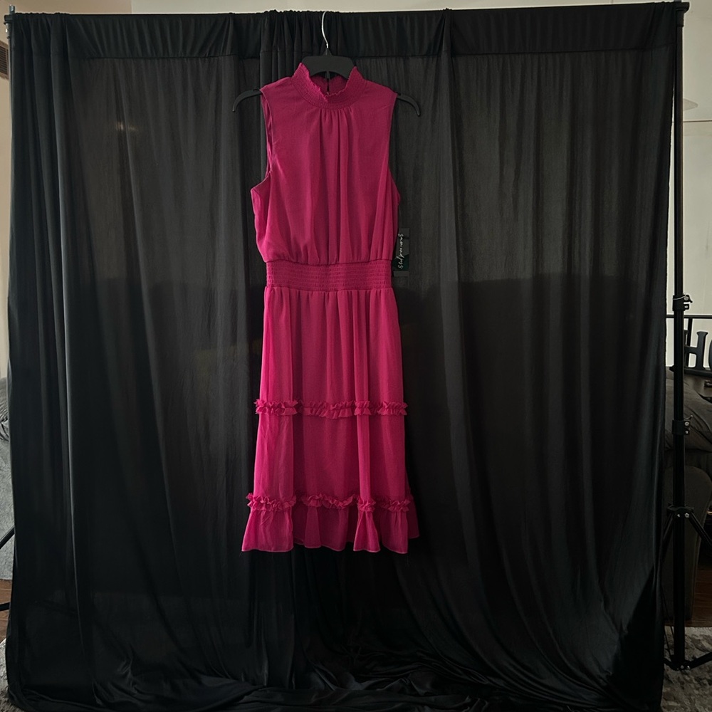 Elegant Pink Sleeveless Dress